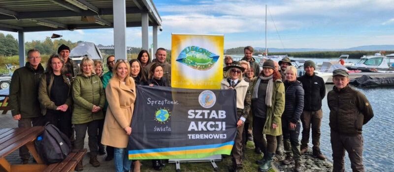 Wspólnie ruszyli na ratunek przyrodzie. Wielkie sprzątanie w delcie Świny