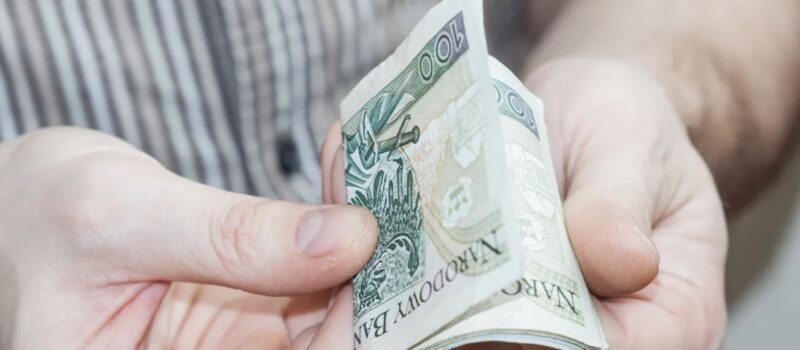 Ceny w Polsce wzrosły o niemal 50 procent! GUS pokazał, jak bardzo podrożało życie w ciągu sześciu lat Ceny w Polsce wzrosły o niemal 50 procent! GUS pokazał, jak bardzo podrożało życie w ciągu sześciu lat