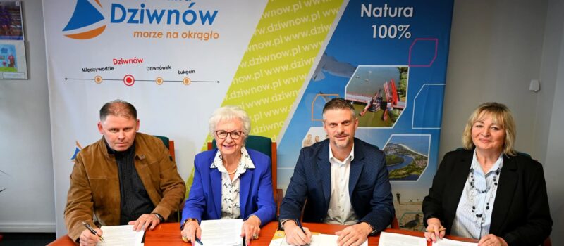 W Międzywodziu powstanie nowa fontanna z iluminacją. Umowa z wykonawcą podpisana W Międzywodziu powstanie nowa fontanna z iluminacją. Umowa z wykonawcą podpisana