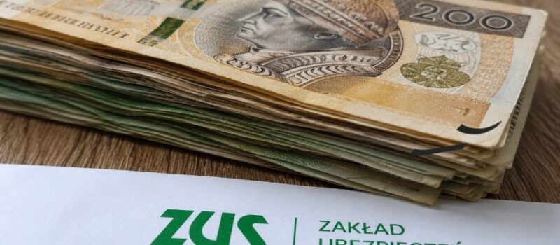 Od soboty łatwiej o zasiłek z ZUS! Mniej dokumentów i nowe zasady dla Polaków Od soboty łatwiej o zasiłek z ZUS! Mniej dokumentów i nowe zasady dla Polaków