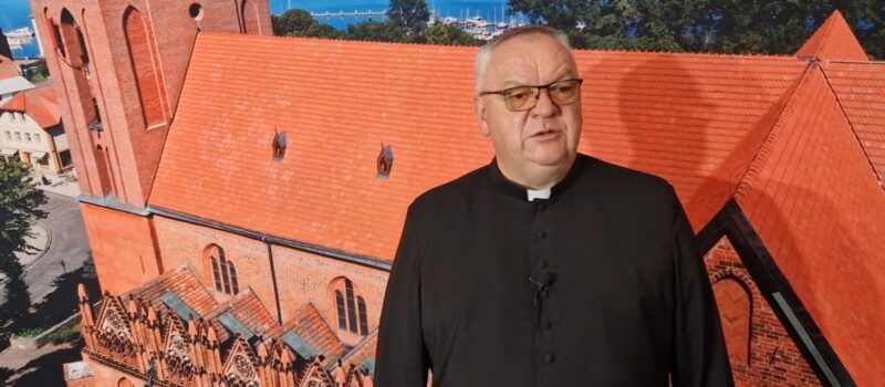 500-letnie dachówki i średniowieczna konstrukcja. Niezwykły dokument o kamieńskiej katedrze [FILM]